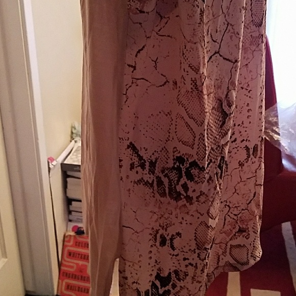 Top - Picture 3 of 4